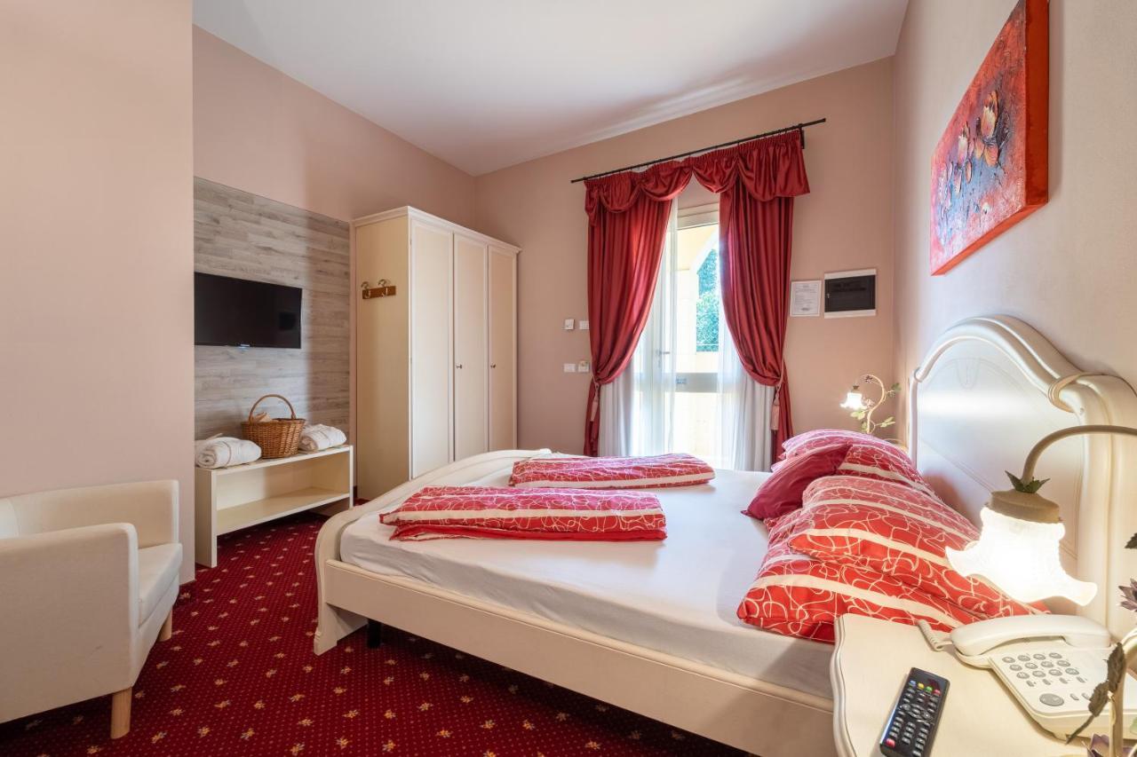 Borgo Dei Poeti Romantik Hotel Manerba del Garda Exteriér fotografie