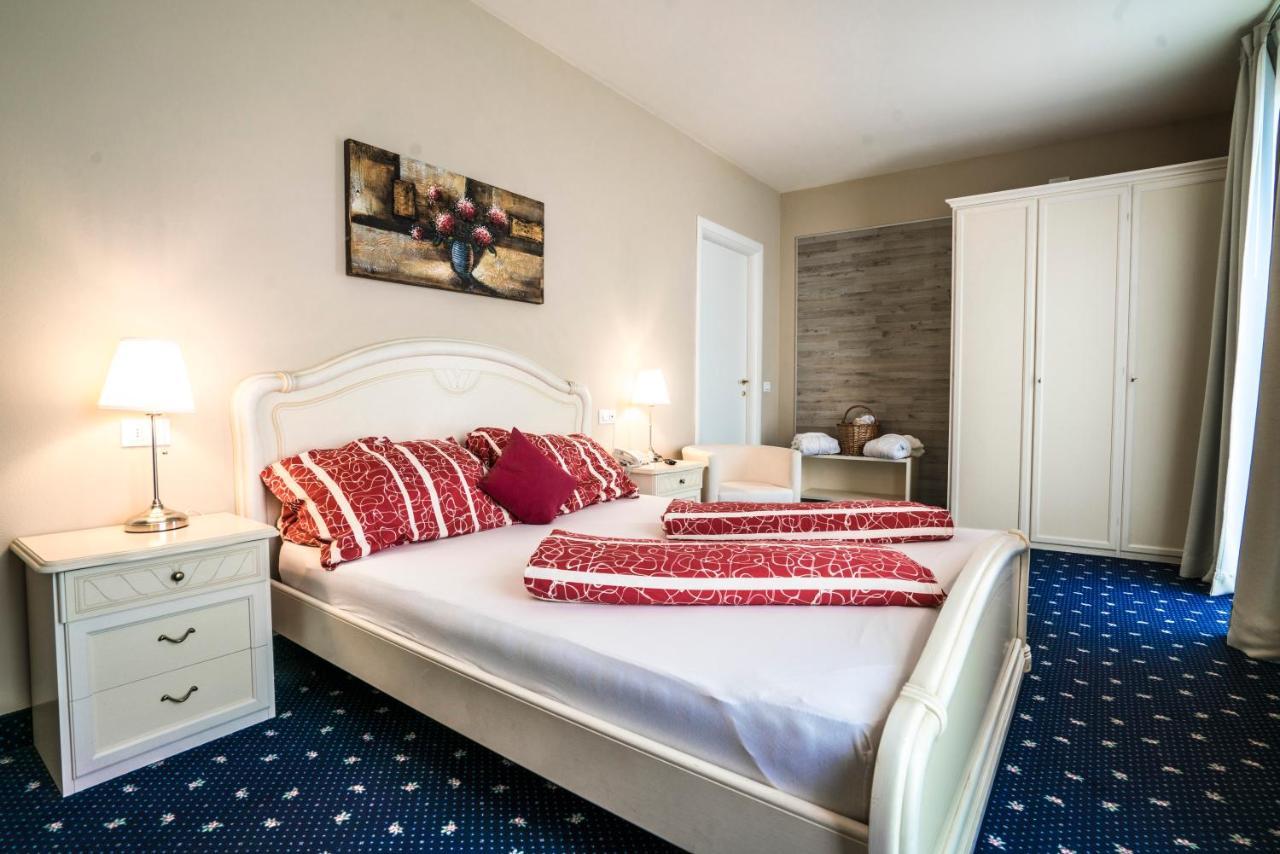 Borgo Dei Poeti Romantik Hotel Manerba del Garda Exteriér fotografie