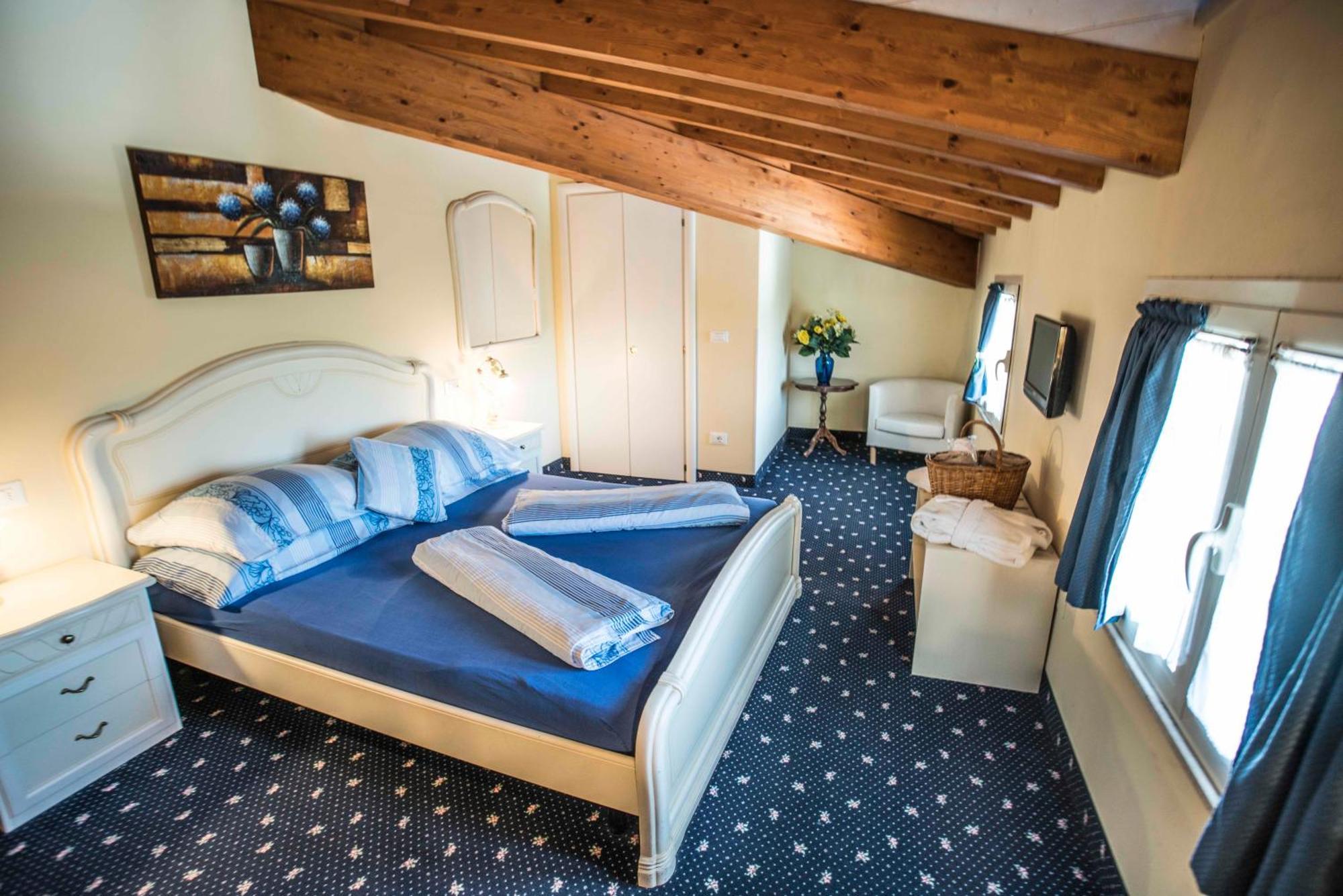 Borgo Dei Poeti Romantik Hotel Manerba del Garda Exteriér fotografie