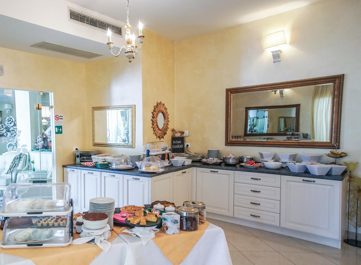Borgo Dei Poeti Romantik Hotel Manerba del Garda Exteriér fotografie