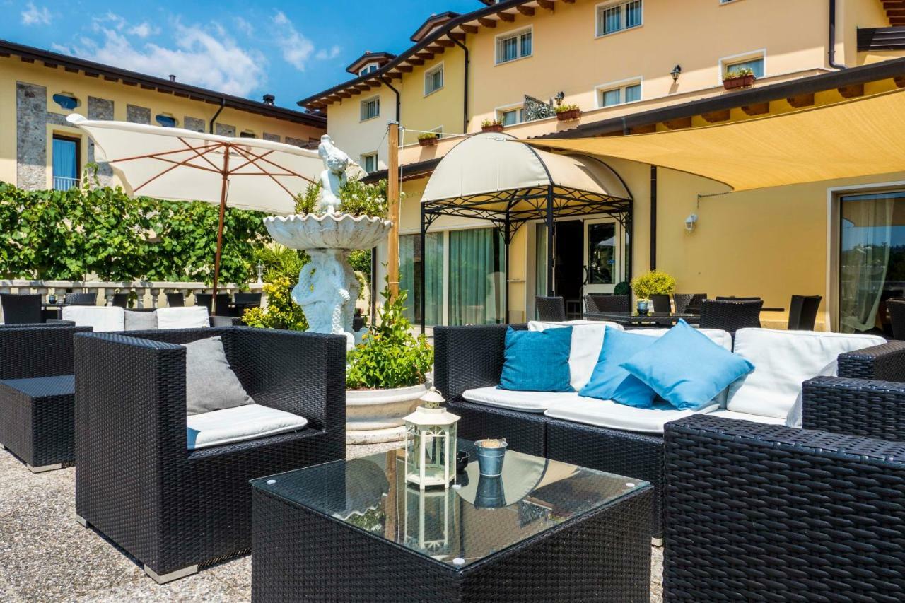 Borgo Dei Poeti Romantik Hotel Manerba del Garda Exteriér fotografie